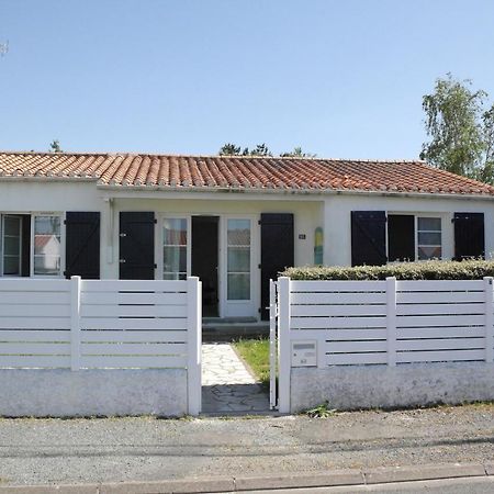 Maison Pour 6 Au Coeur De Сент-Илер-де-Рье Экстерьер фото