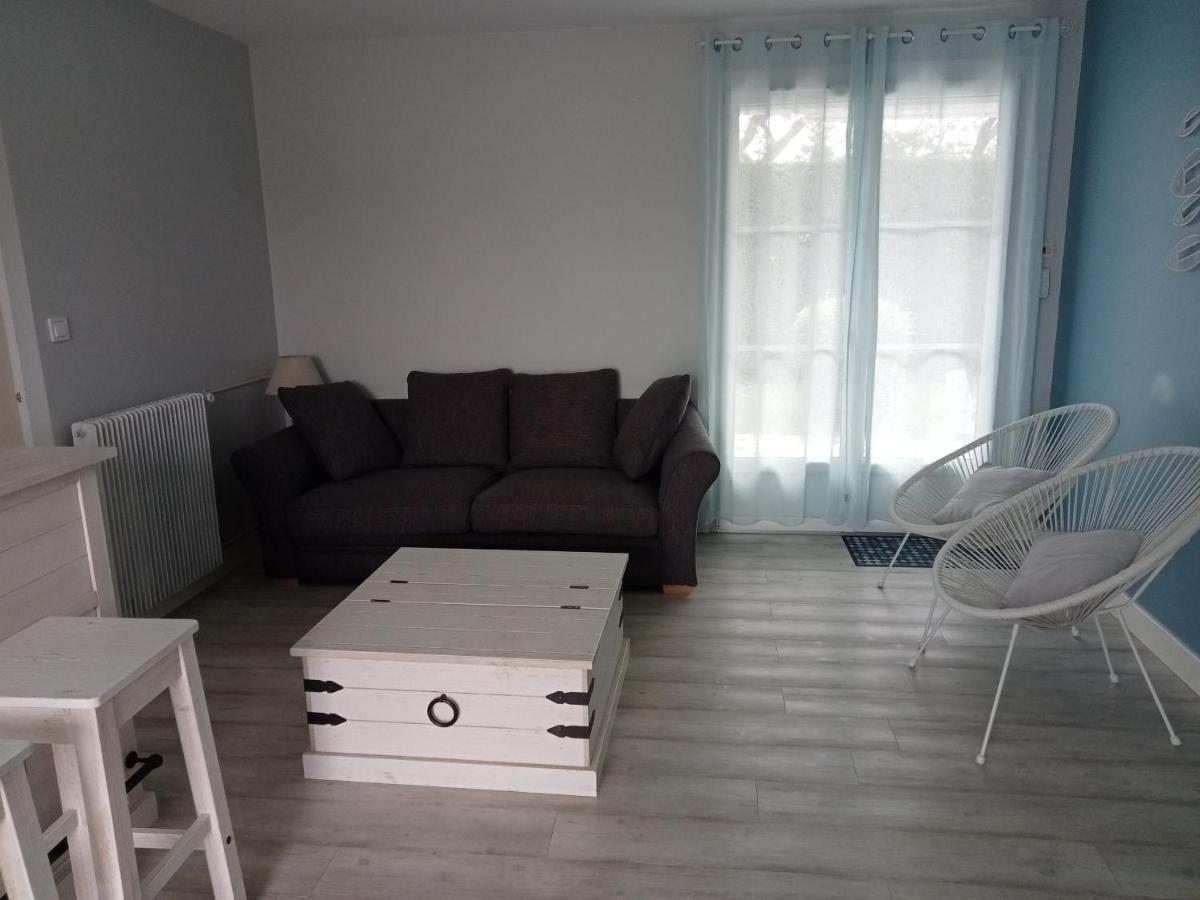 Maison Pour 6 Au Coeur De Сент-Илер-де-Рье Экстерьер фото
